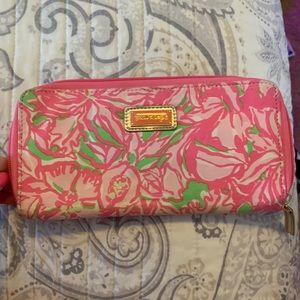 Lilly Pulitzer travel wallet